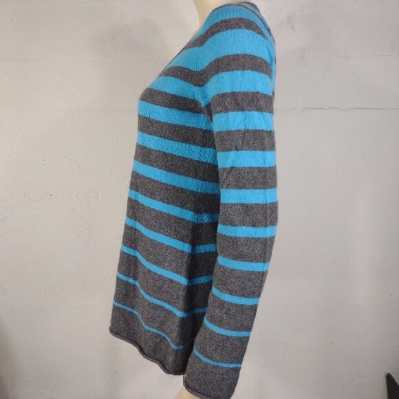 C. Cashmere blue gray striped 2-Ply V-Neck pullover sweater ladies Medium - Picture 5 of 6